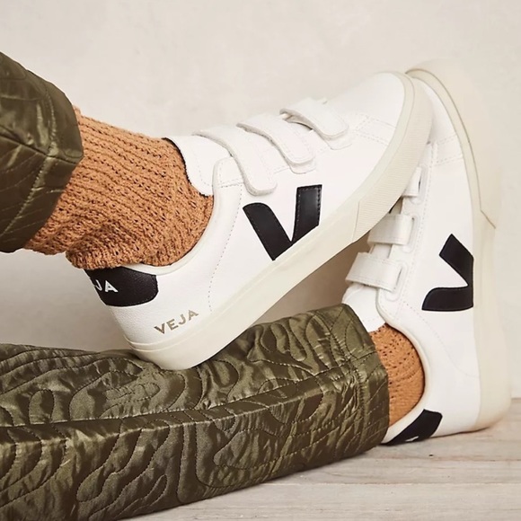 Veja Shoes - Veja Velcro sneaker